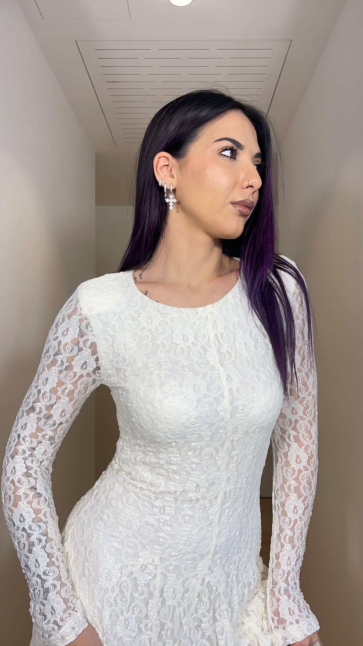Abito lungo in pizzo beige