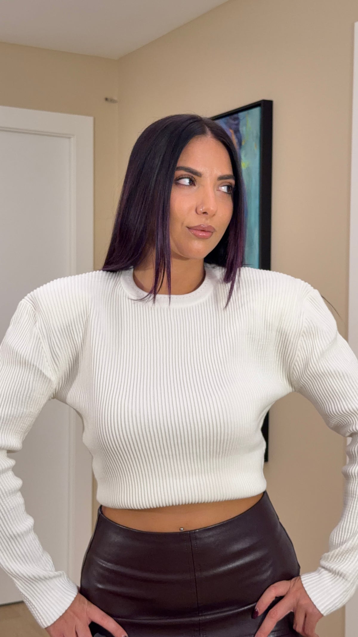 Pullover bianco con spalline