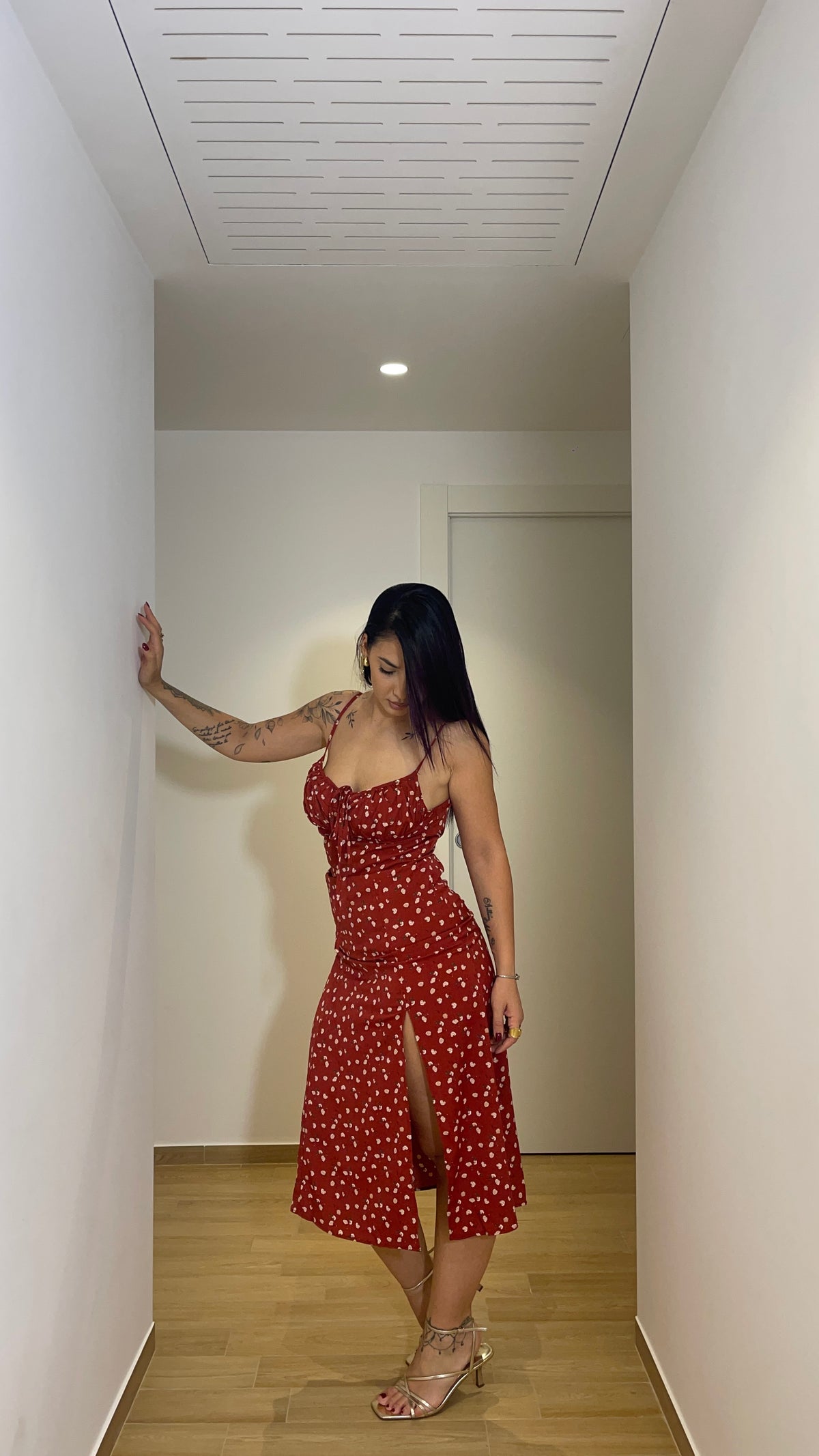 Abito midi a fiori con spacco