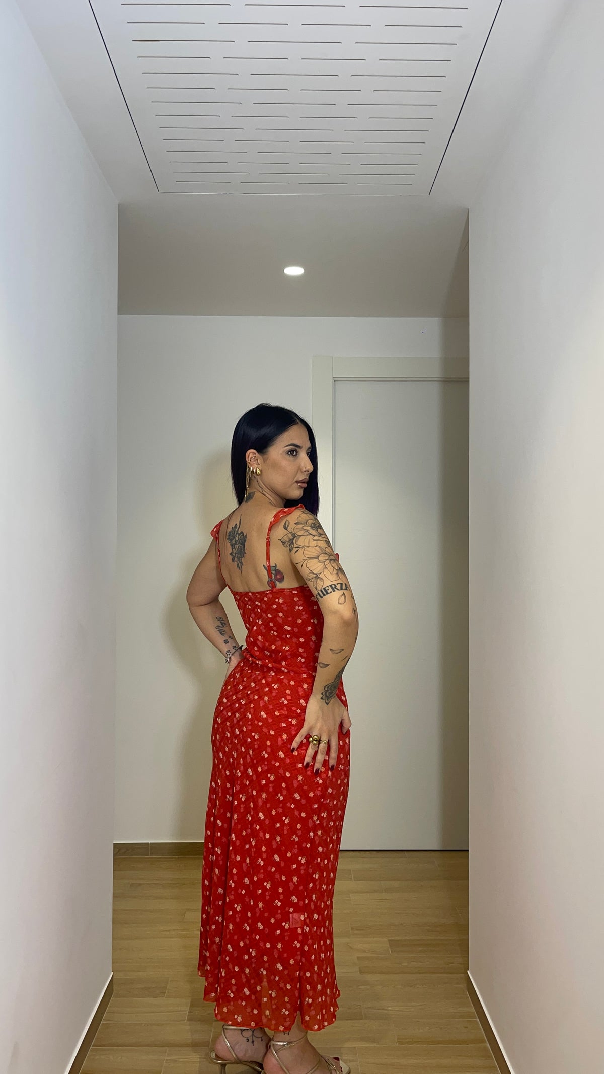 Abito lungo con fiori