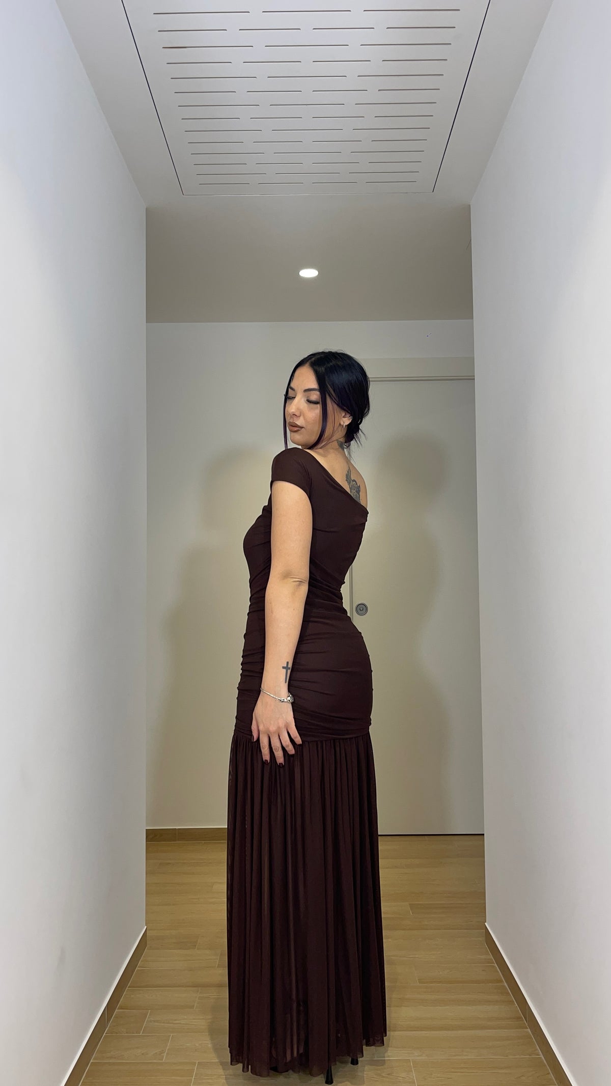 Abito lungo in tulle marrone